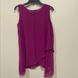 Vision USA sleeveless top small